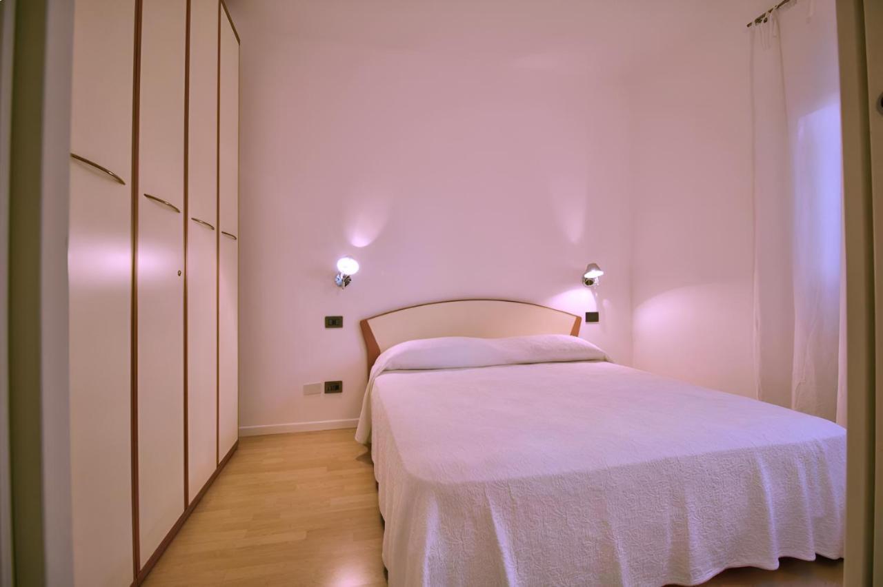 Orange Breeze Apartment Riva del Garda Bagian luar foto
