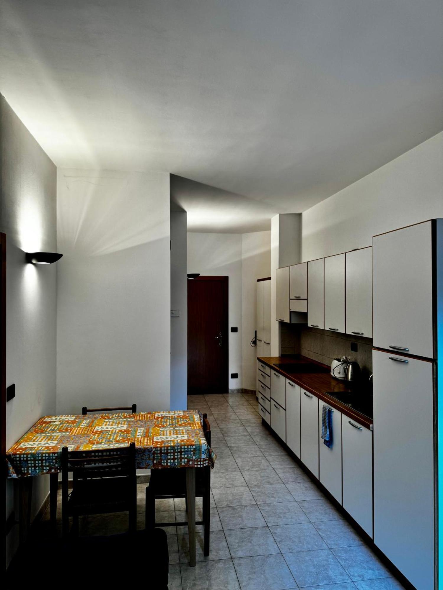 Orange Breeze Apartment Riva del Garda Bagian luar foto